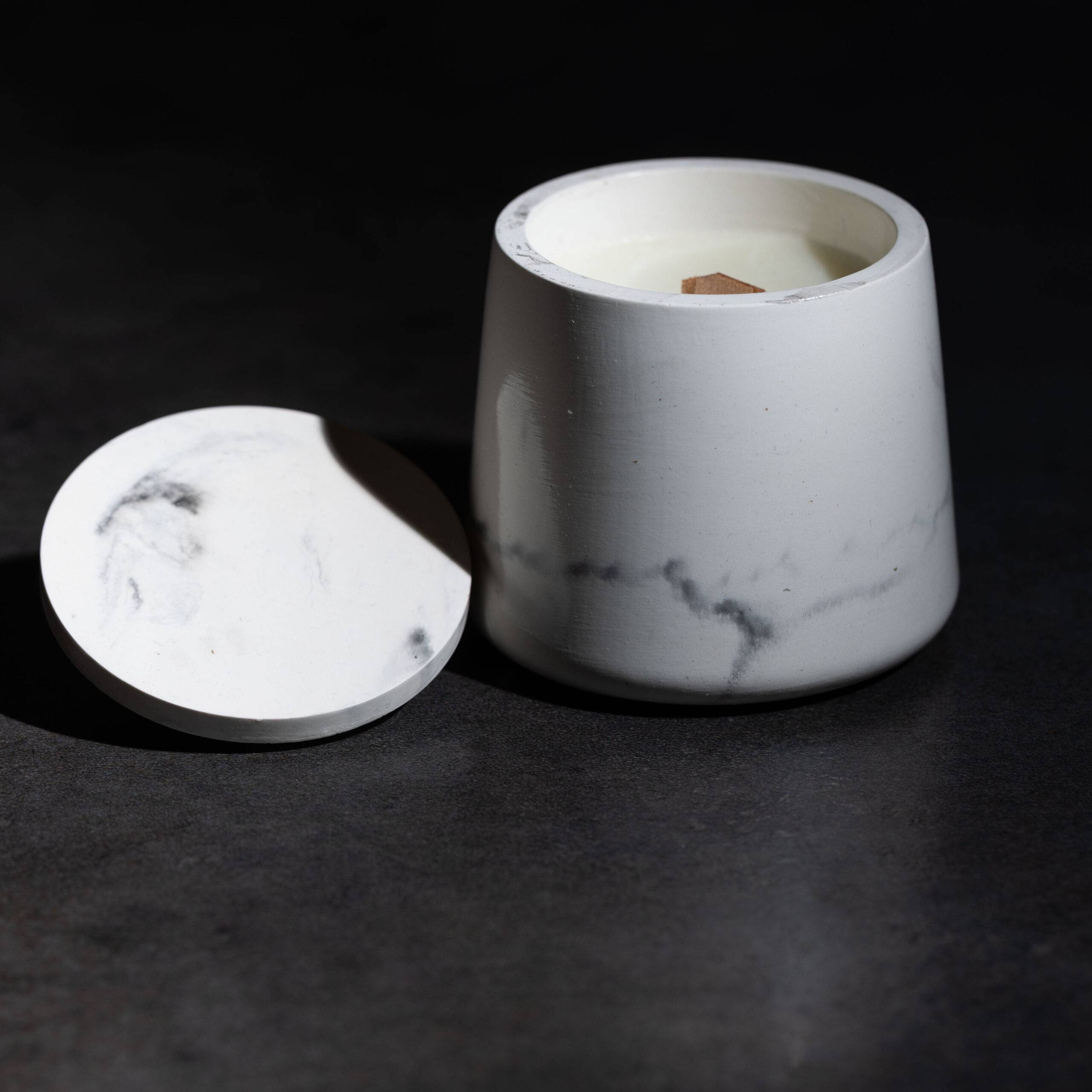 Bougie artisanale parfumée avec mèche en bois crépitant 160