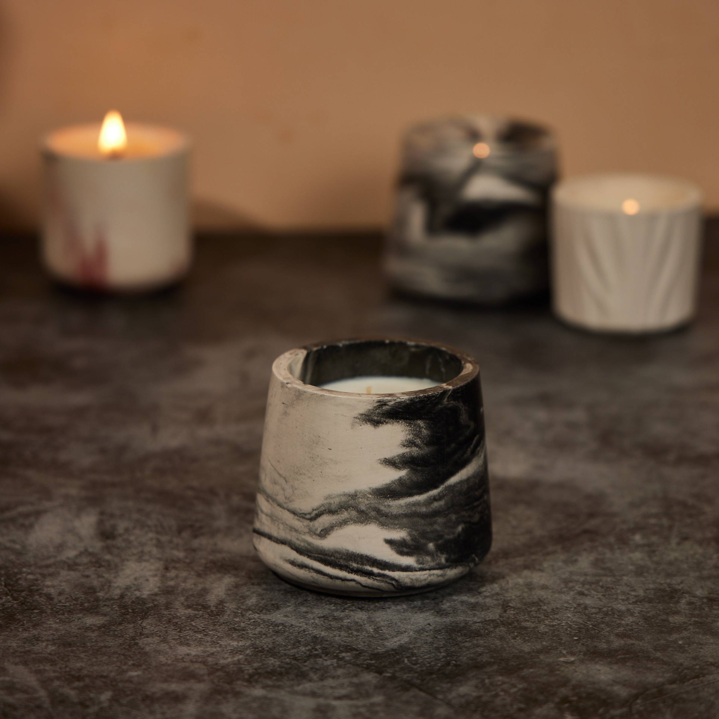 Bougie artisanale parfumée avec mèche en bois crépitant 160