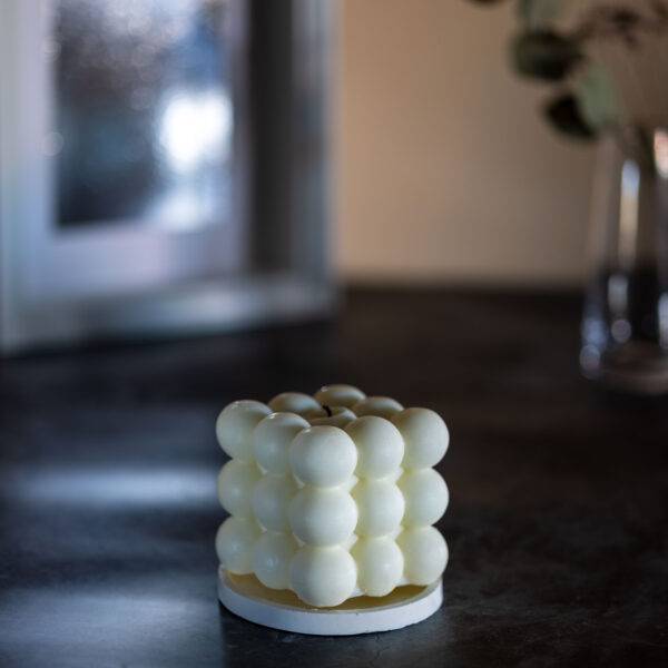 Bougie parfumée artisanale cube à grandes bulles