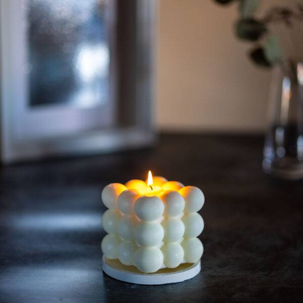 Bougie naturelle cube à grandes bulles