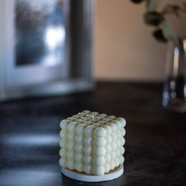 Bougie artisanale cube à petites bulles
