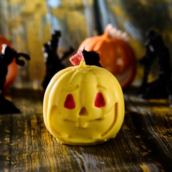 Bougie citrouille Halloween jaune en cire naturelle Bougie citrouille Halloween en cire naturelle jaune, mèche crépitante
