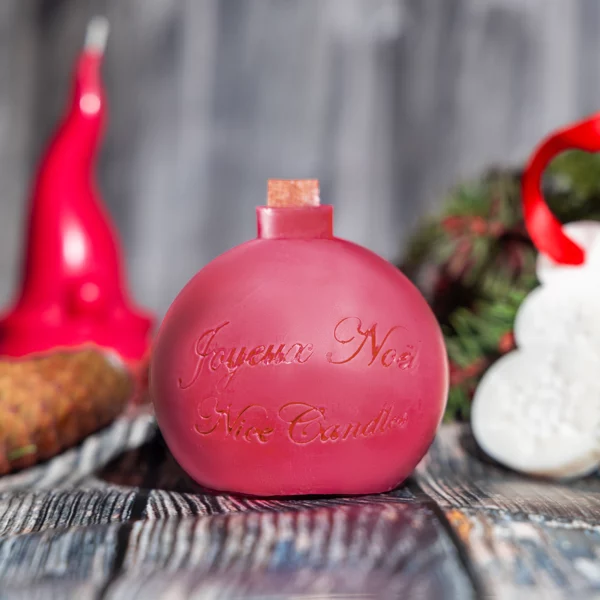 Bougie parfumée en forme de boule de sapin avec inscription 'Joyeux Noël' et 'NiceCandles', en cire naturelle, 8 cm de diamètre