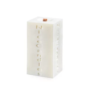 Bougie artisanale parfumée Équilibre Boréals en cire végétale avec mèche en bois, fabriquée à la main par NiceCandles