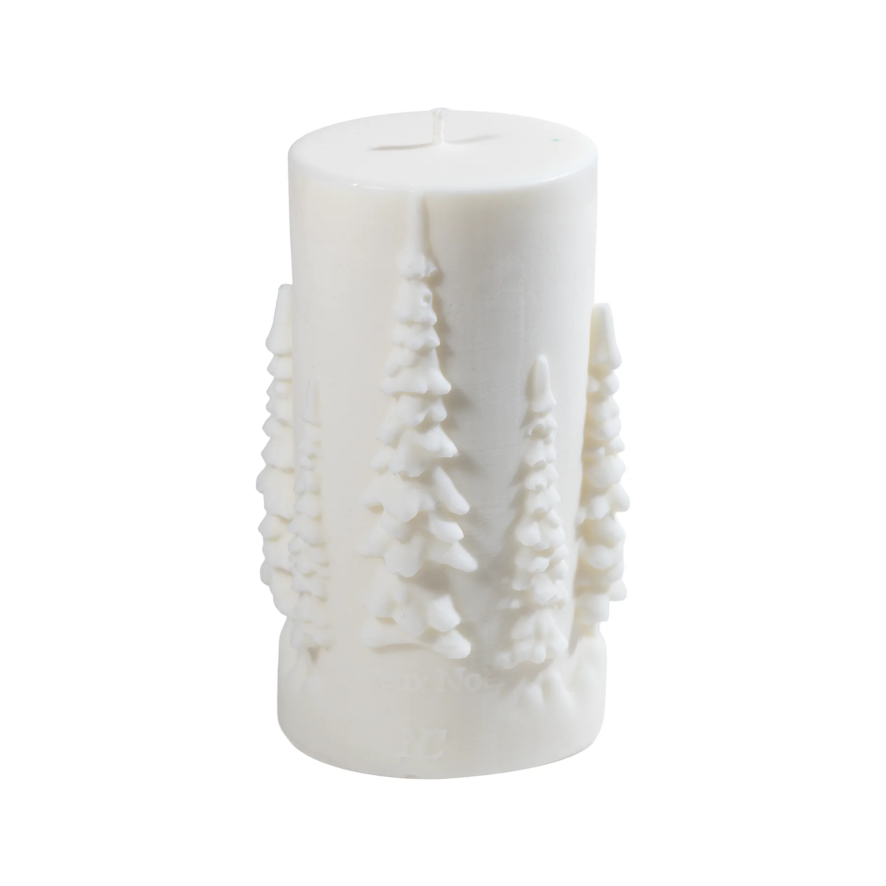 Bougie personnalisée décor forêt d’hiver Bougie cylindrique blanche ornée de sapins en relief sur fond blanc