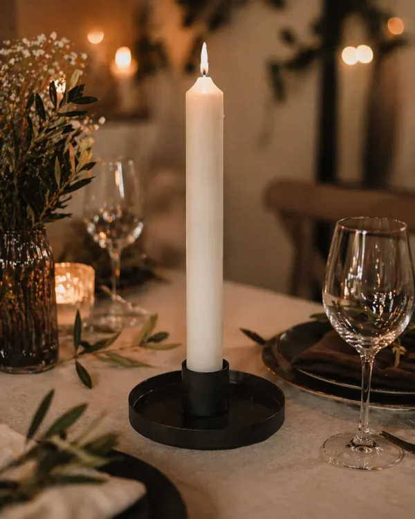 cierge artisanal 25 cm pour table dans bougeoir bas ambiance dîner romantique